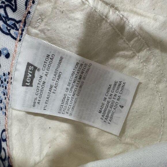 Levi's Women's White Faux Flap Front Pocket Crop Jeans Size 4 - Picture 8 of 10